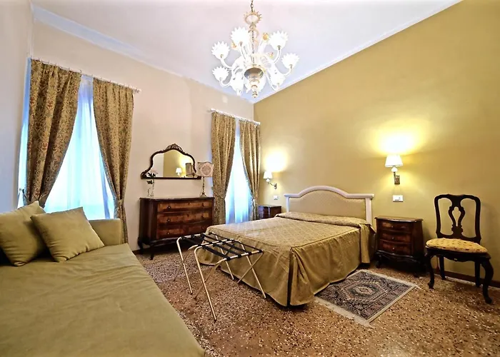 Chandeliers شقة *