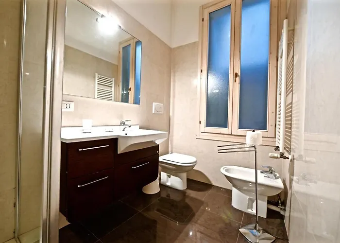 Chandeliers شقة *